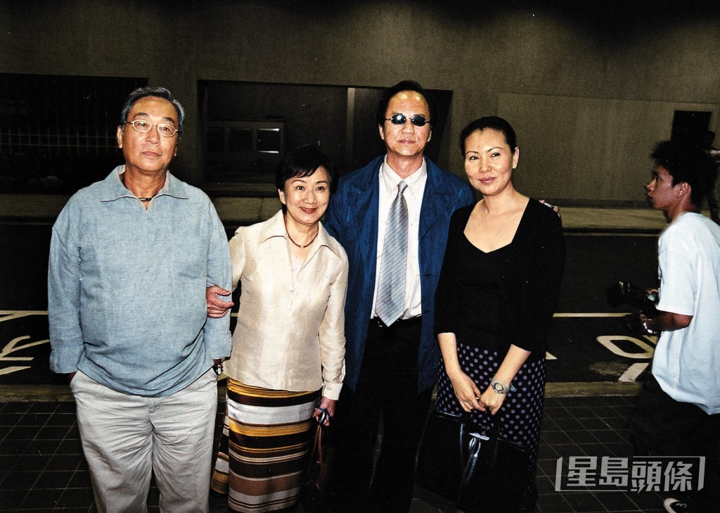 早年，曾江與焦姣經常結伴出席公開活動。