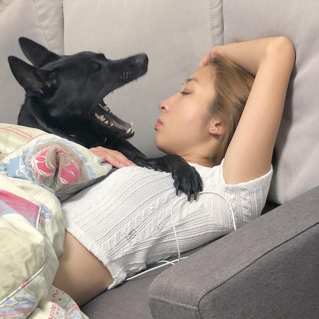 Anton馮卓然的前女友當時被分手。