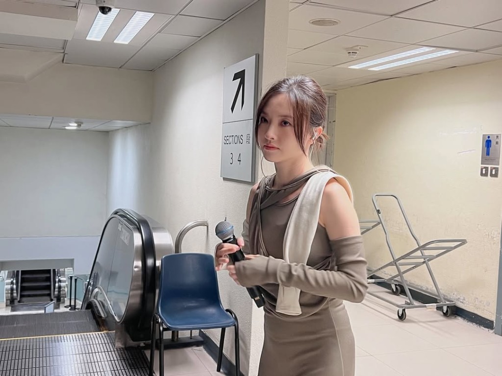 林欣彤曾為愛情放下身段。