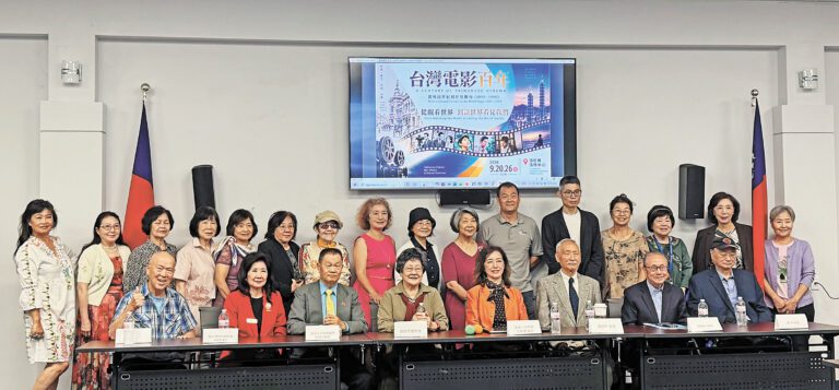 出席活動主要嘉賓大合照。記者陸新攝