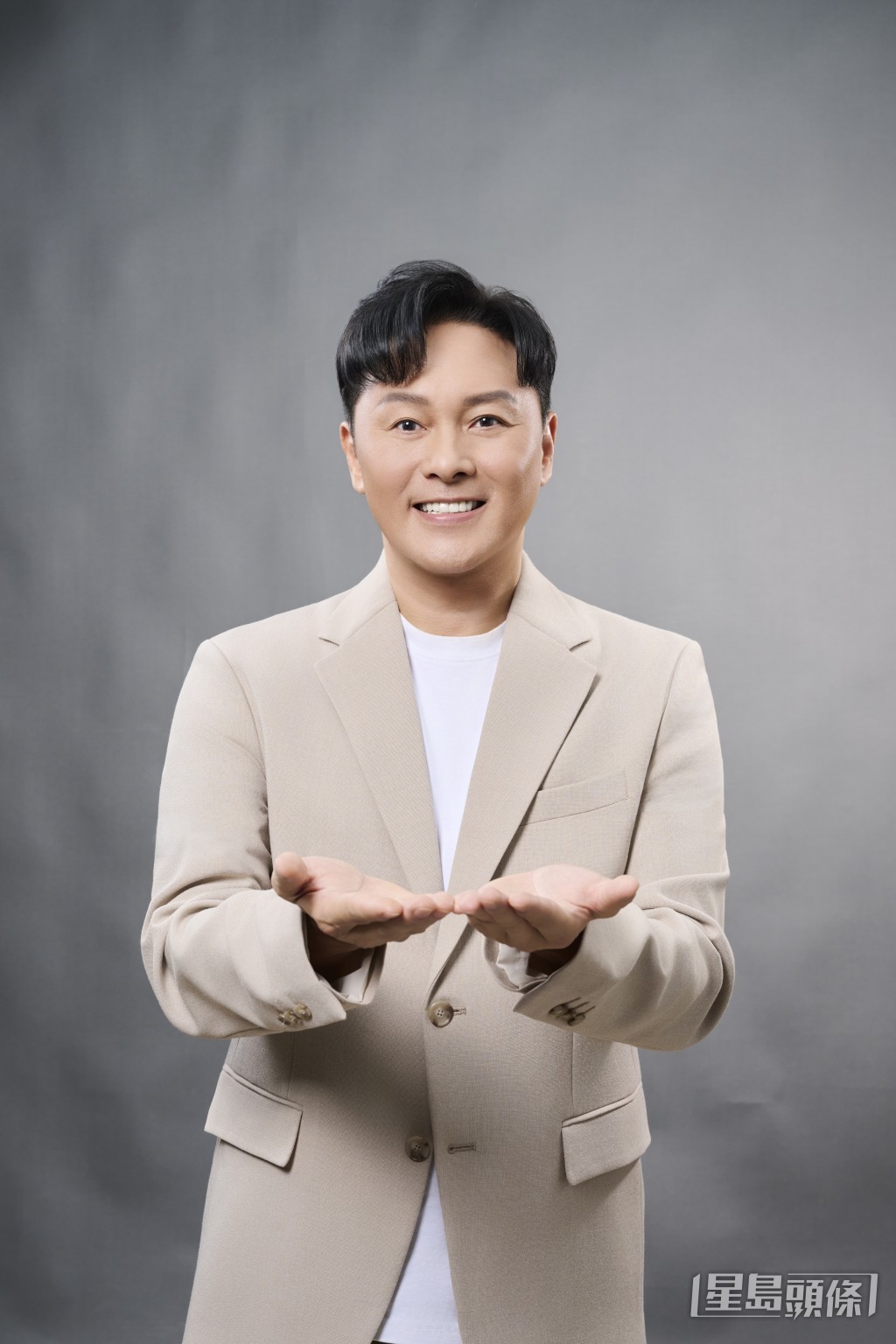 曹永廉為健康食品拍攝代言廣告。