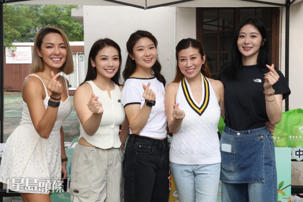 許惠菁、蔡宛珊、劉晨芝、鄧洢玲及庄嘉慧昨日出席「月滿香江.情繫社區」中秋探訪活動。