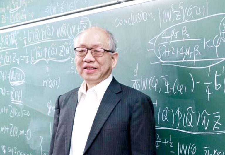 丘成桐教授在哈佛大學教授留影。檔案圖片