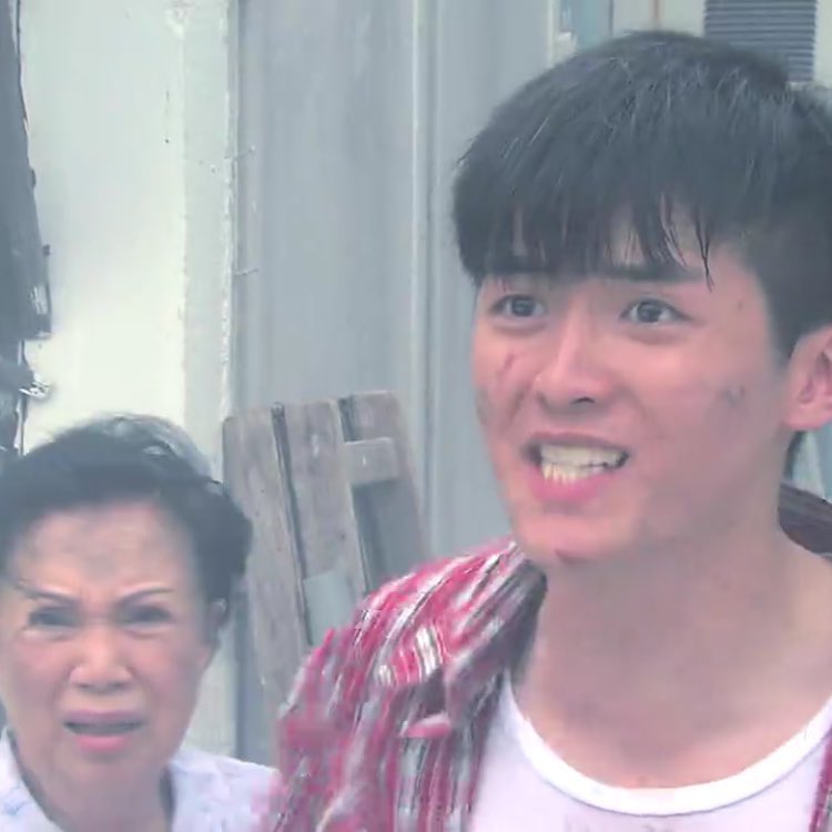 阮浩棕與嫲嫲梁舜燕曾在TVB劇《EU超時任務》中同場演出。