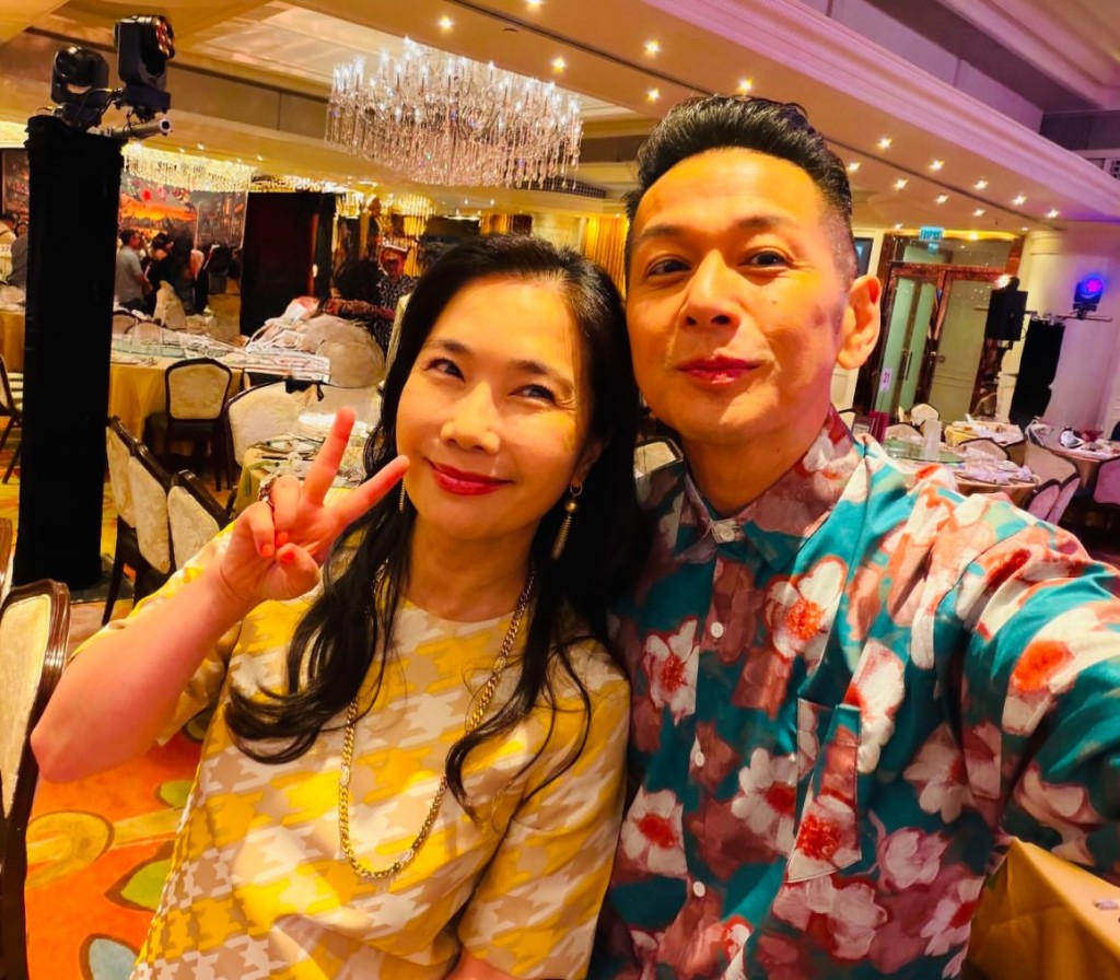 陳佩珊與藝人吳家樂合照。