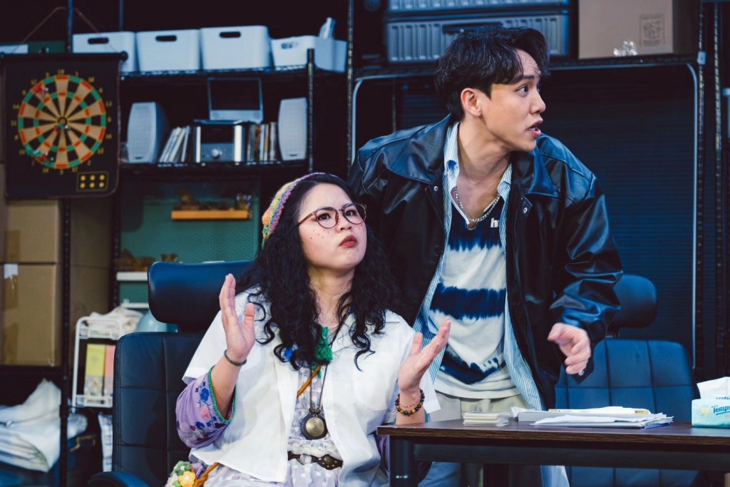 唐藝婷曾與香港電台、香港海洋公園、香港理工大學言語治療部、劇團「同流」及葵芳青少年劇團等多個機構合作。