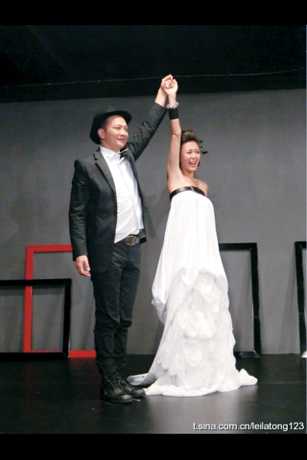 唐寧於2010年與「舞台劇才子」鄧偉傑結婚。
