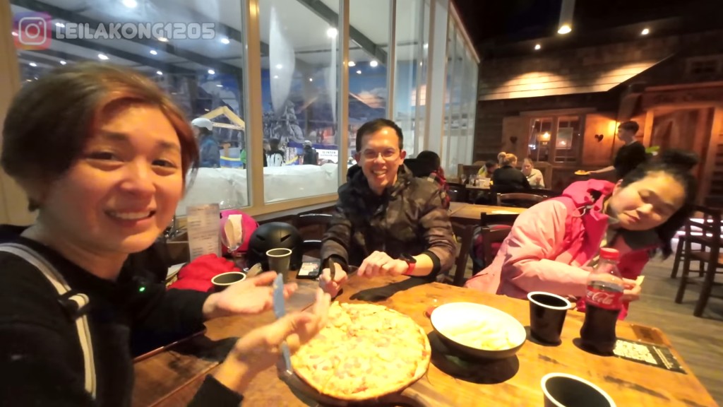 一同吃飯。