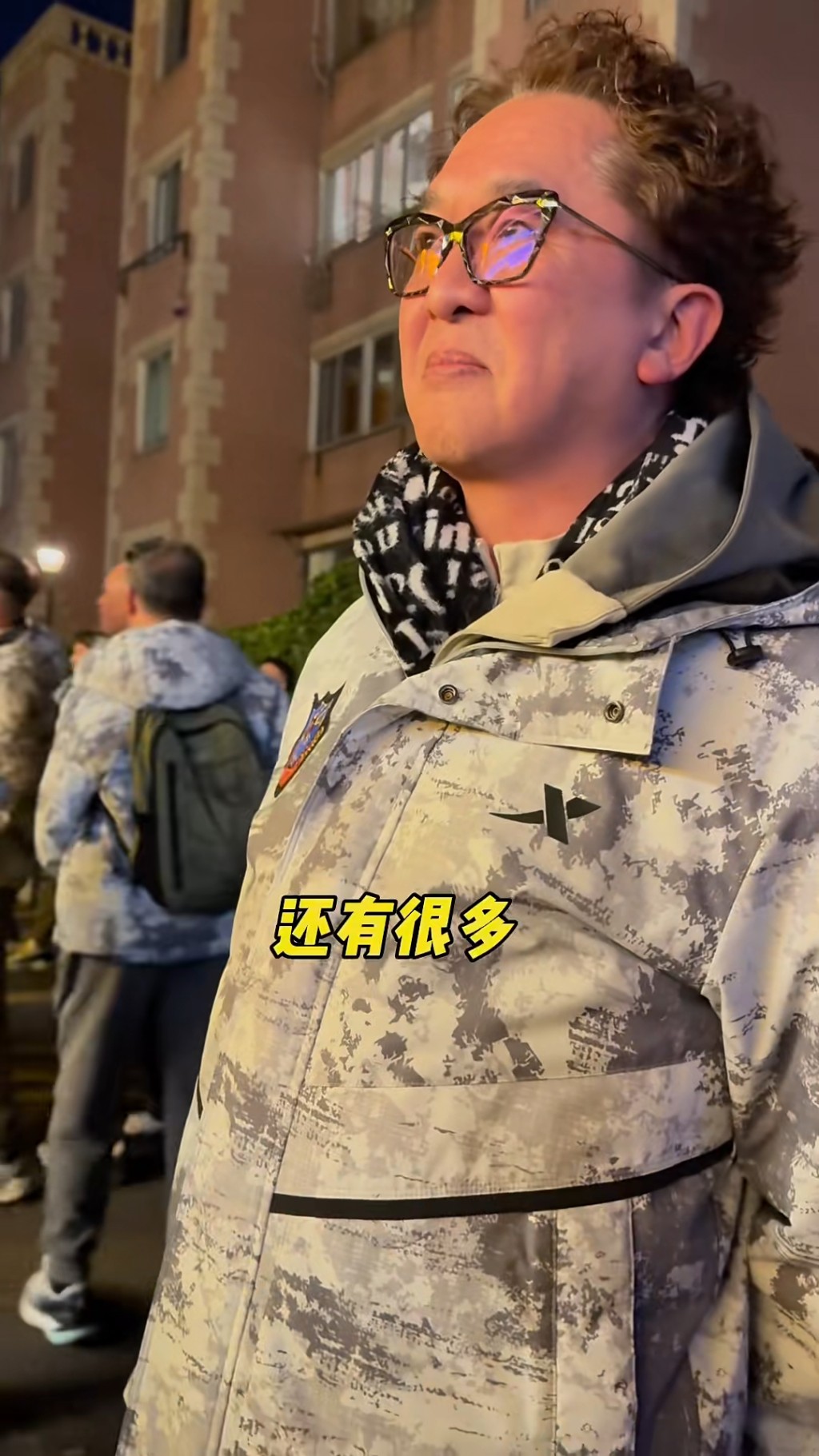 鄧兆尊似乎覺得只有1億身家的傳聞十分可笑。