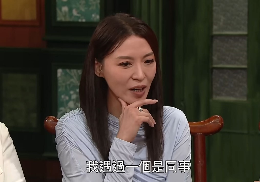 陳煒早前在節目《夫妻肺片》中,透露曾被同劇男星追求。