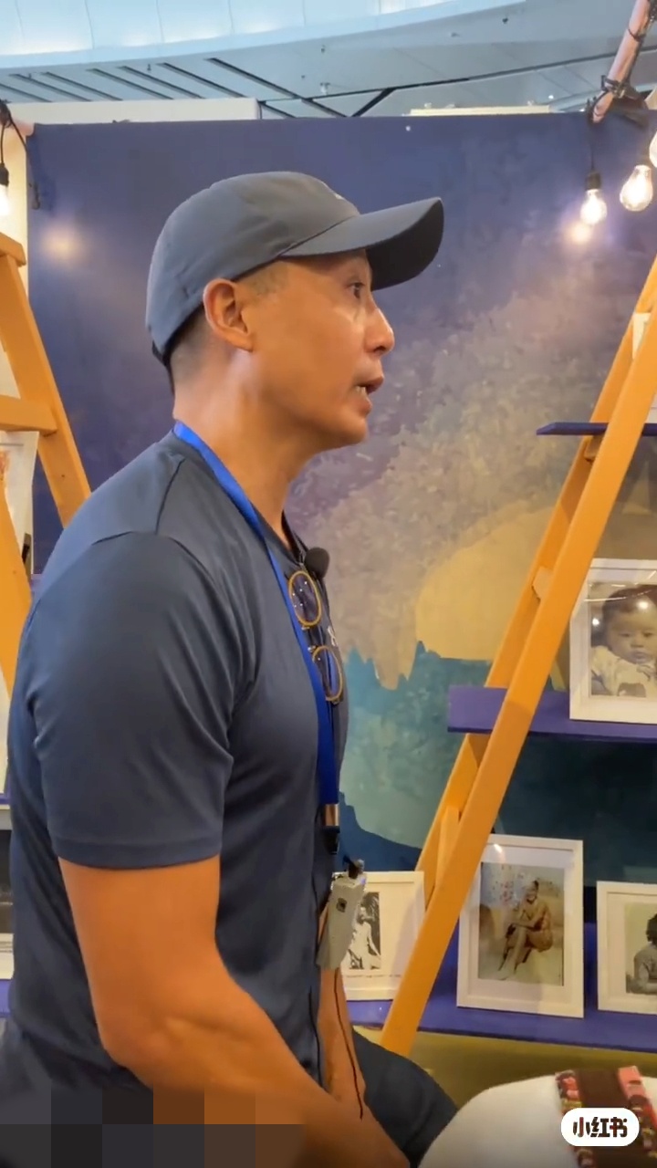 59歲的莫家堯保養得宜，輪廓分明，狀態甚佳。