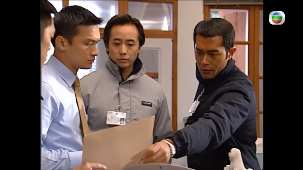 在《刑事偵緝檔案IV》中，他與古天樂和陳錦鴻有不少對手戲。