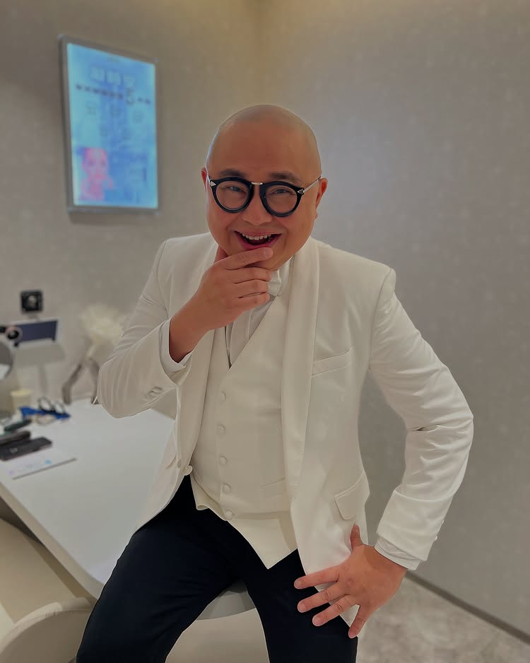 田啟文爆料,TVB金牌司儀林盛斌(Bob)的電影處男作其實是《少林足球》。