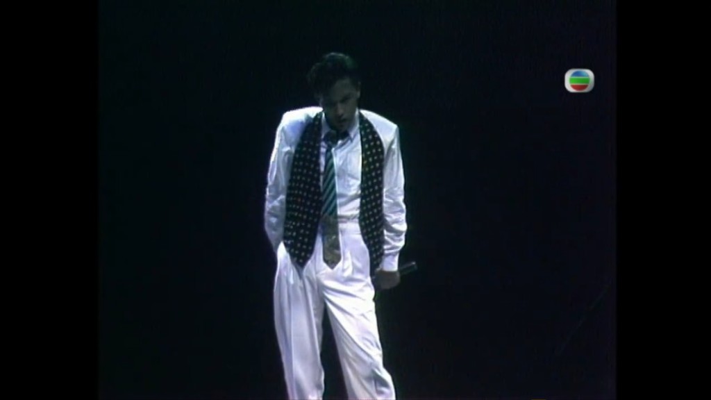 1985年《勁歌金曲》第二季季選，由蔡楓華擔任主持，張國榮是得獎歌手之一。