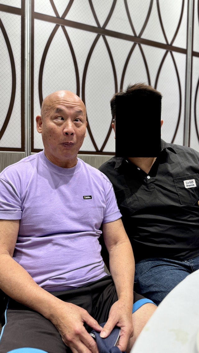 「魚頭允」劉允與網民合照，精神看來相當不錯。