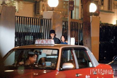 黃子華與溫安妮(Annie)不時在何文田住所附近散步,相當恩愛。