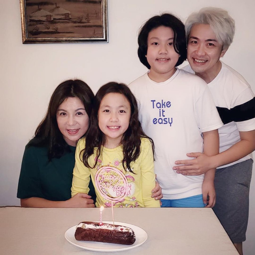 張日晴完全遺傳了媽媽劉美娟的靚樣。