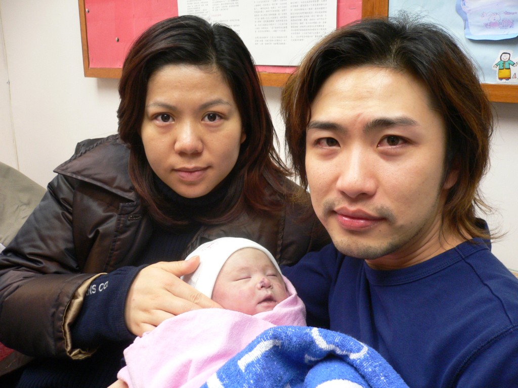 劉美娟的大兒子張天藍於2005年出生後翌日,因醫療失誤不幸夭折。