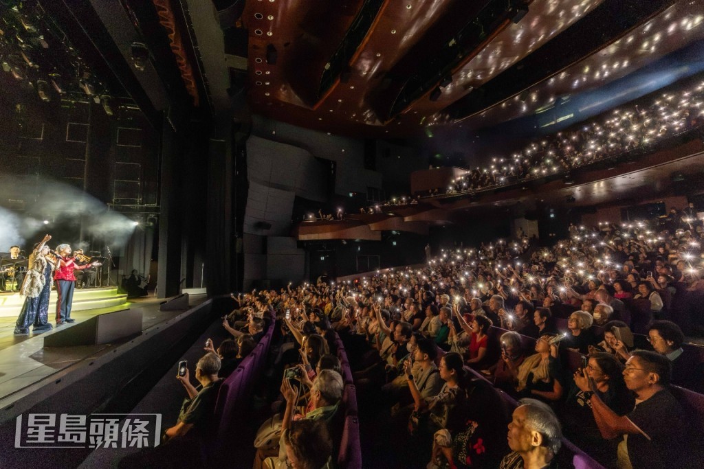 演唱會於中秋夜舉行,與樂迷共度佳節。