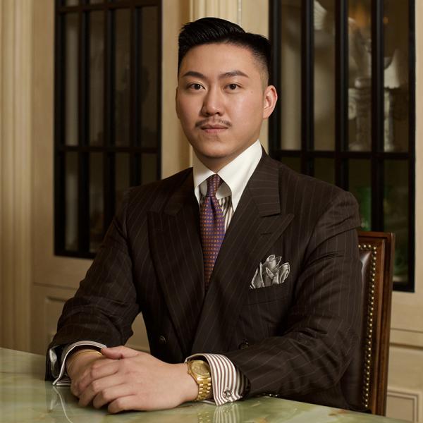 陸俊傑大律師(Lawrence Luk)今年34歲。