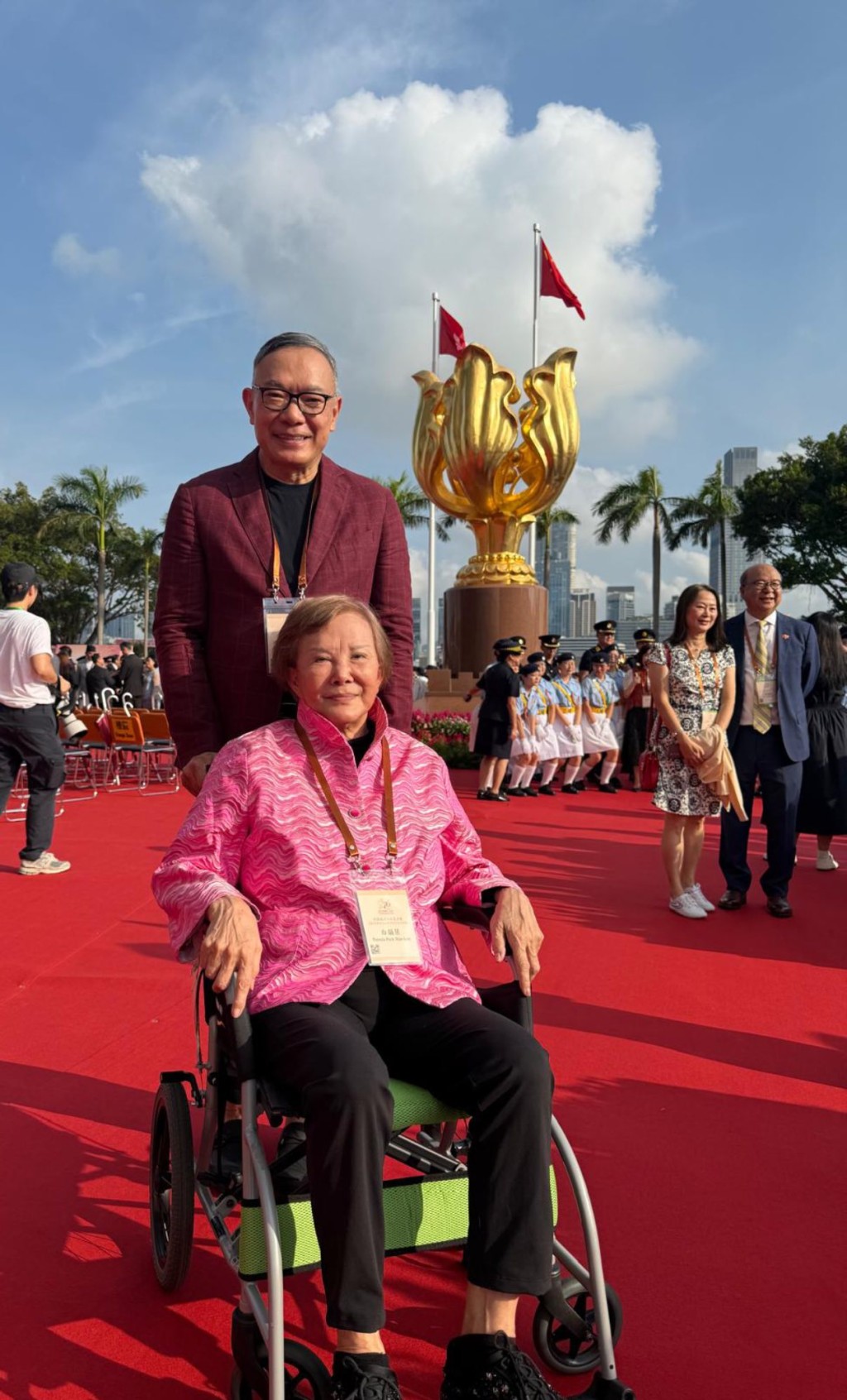 謝偉俊曾與白韻琹一同到金紫荊廣場慶祝國慶。