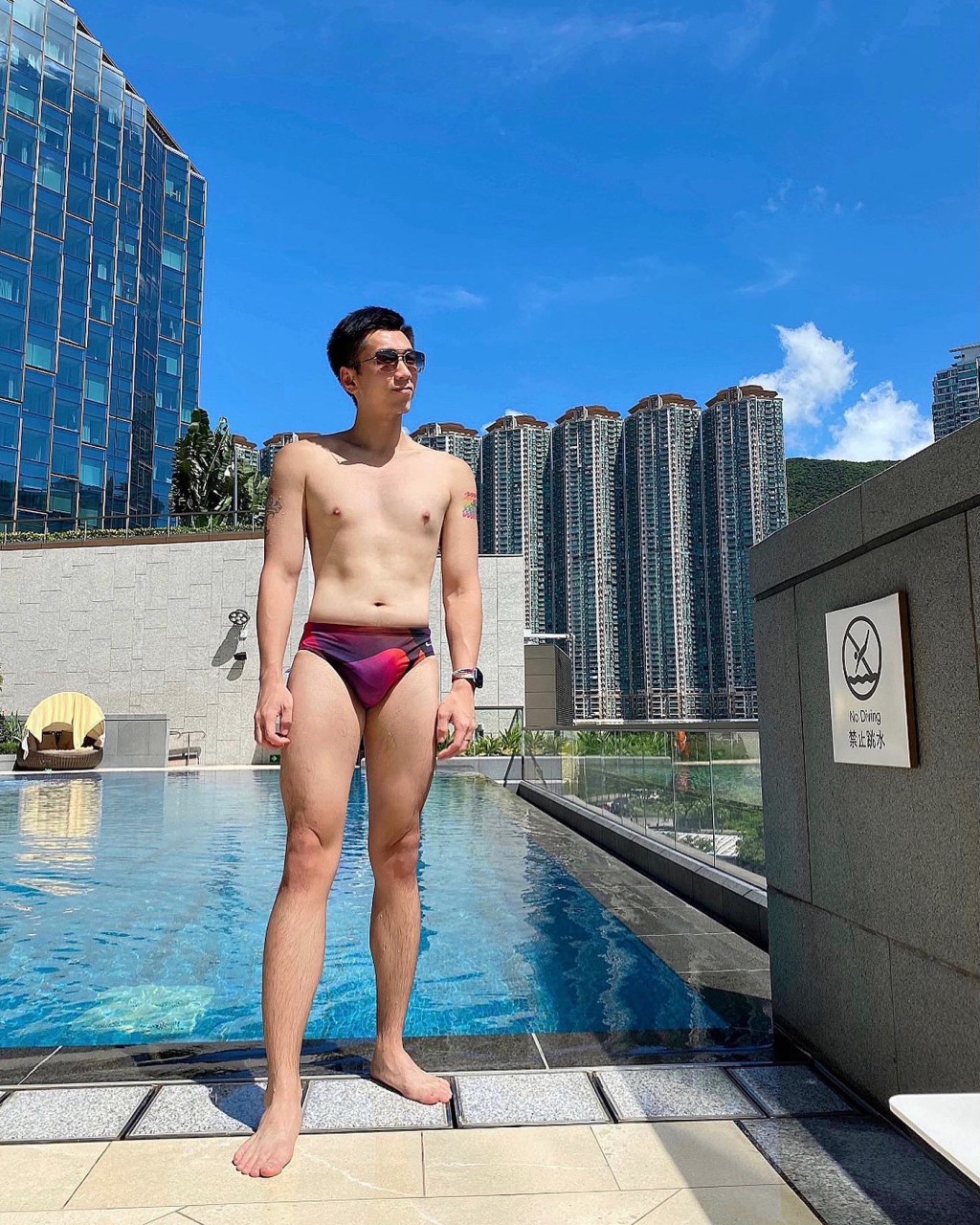 陳書君熱愛打卡拍照。