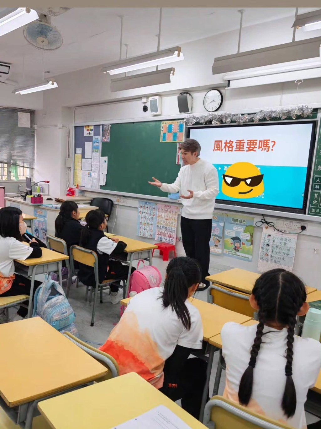 譚澔天身兼多職。