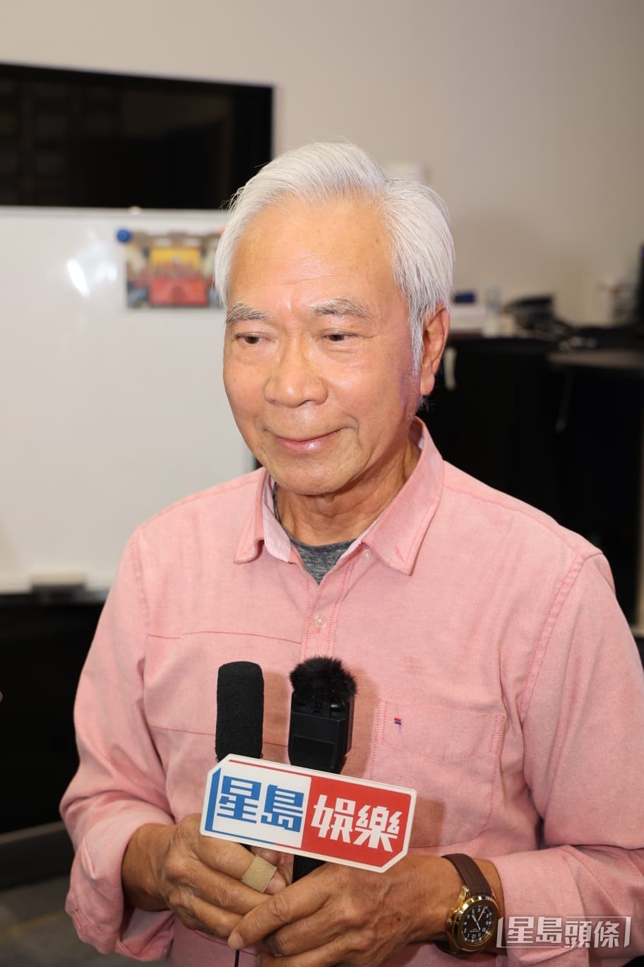 李龍基連日高調接受訪問，承認深愛王青霞。