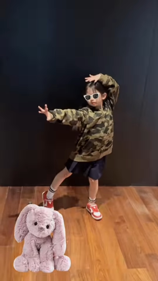 郭富城的二女Charlotte當時5歲。