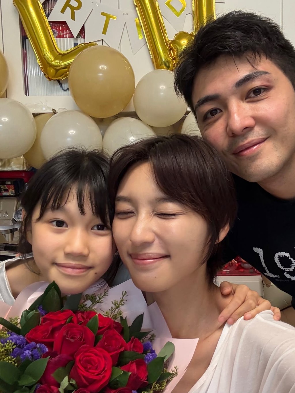 羅孝勇因進修一度與王丹妮分隔兩地,目前於澳洲實習,畢業後再決定執業地點。