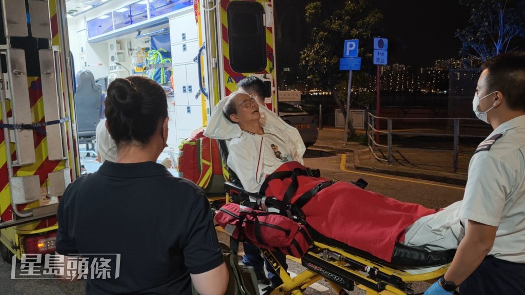 梅啟明得知梅媽被火化後，當晚接受《東周刊》訪問時情緒激動至身體不適需送院。