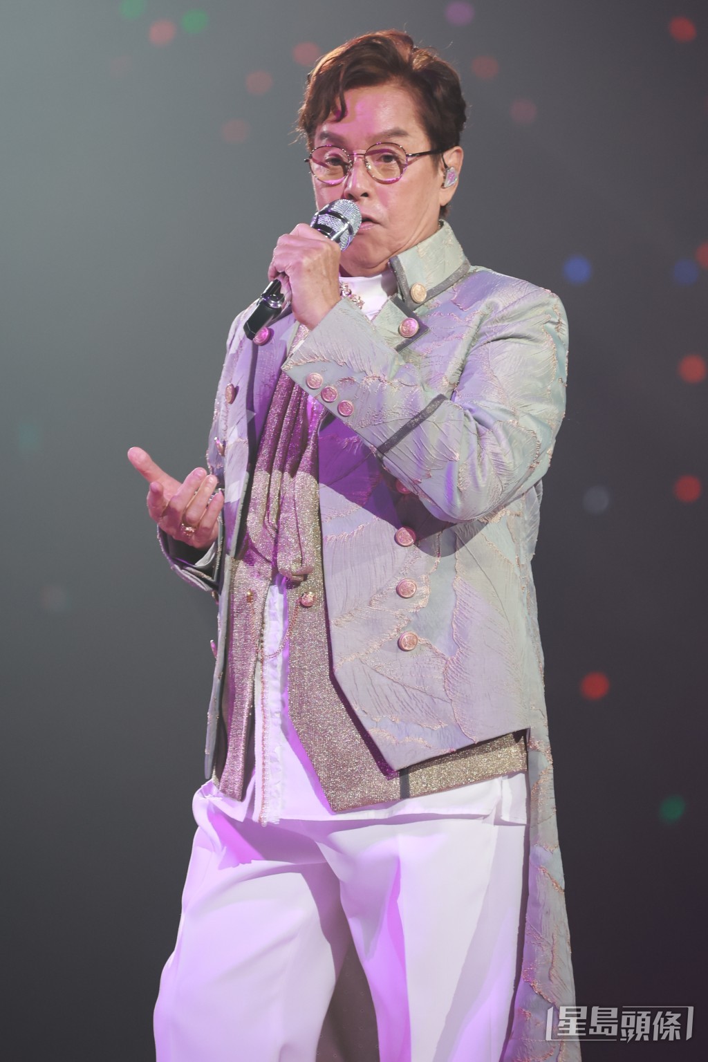 譚詠麟開演唱會吸引大批歌迷及圈中好友支持。