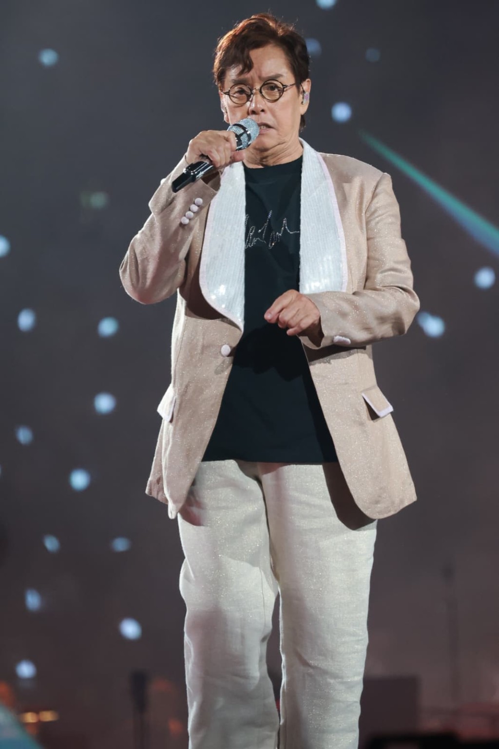 譚詠麟笑言自己是被唱歌耽誤了的演員。