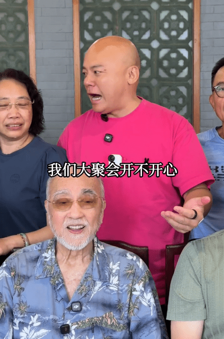 侄仔盧俊宇為盧海鵬安排親友聚會。
