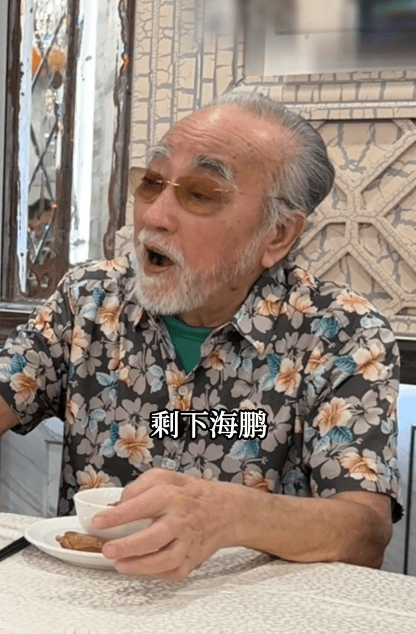 只剩下盧海鵬一人。