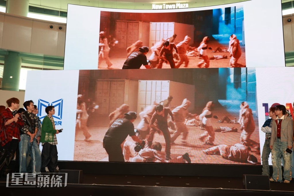 記者會現場播放了MIRROR的團體歌曲MV。