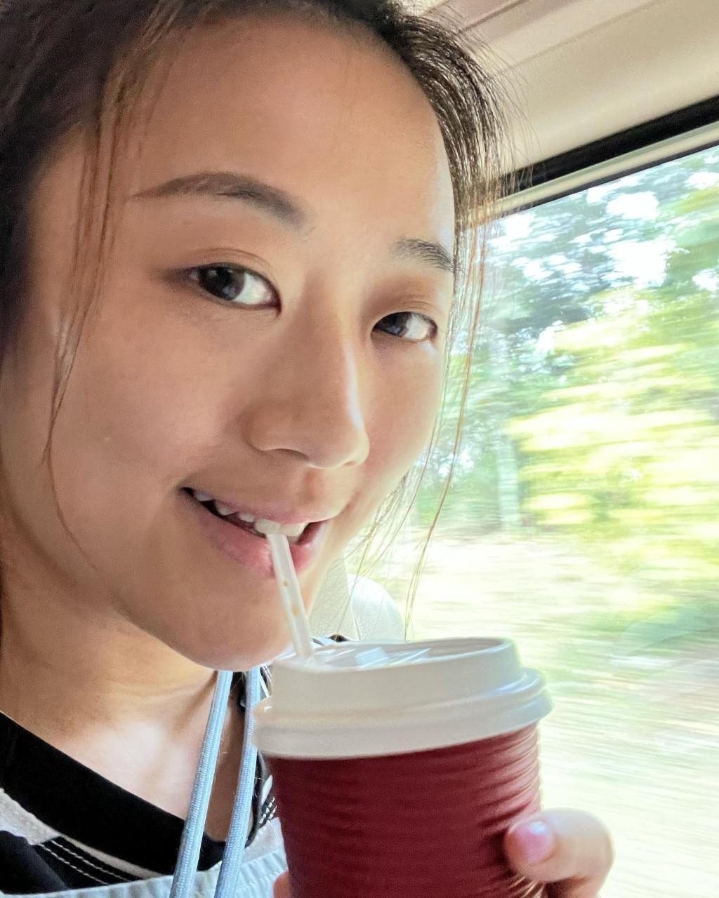 陳蒨葶兩姊妹外形都相當出眾。