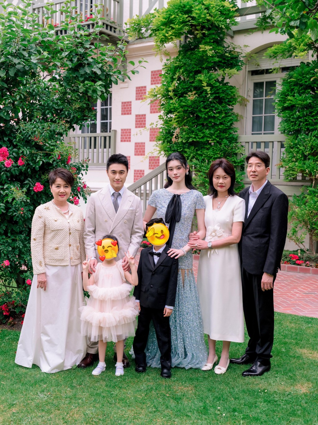 婚禮獲得雙方家人的見證。