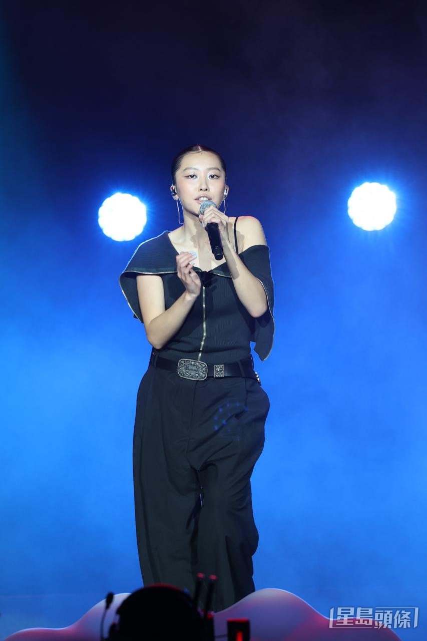 陳奕迅女兒陳康堤首次登上拉闊舞台,表現淡定出色。