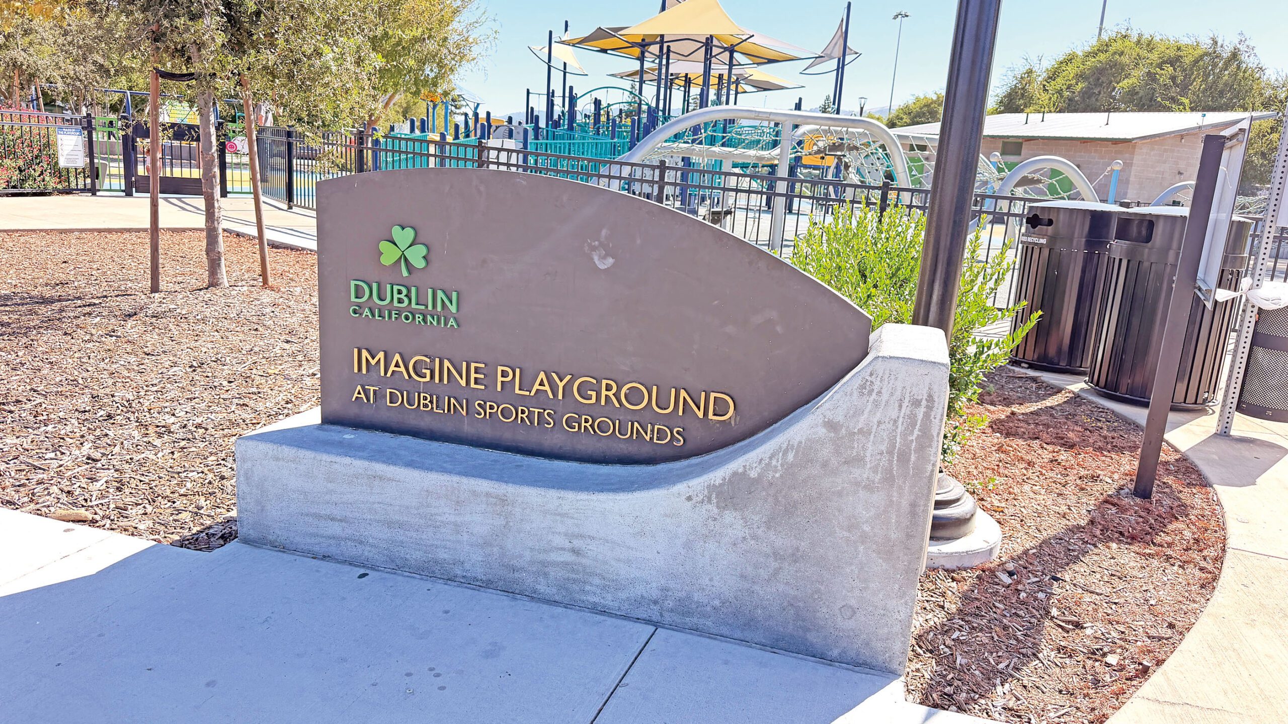 案發現場為都柏林體育場,位於市立公園兒童遊樂場旁邊。讀者提供