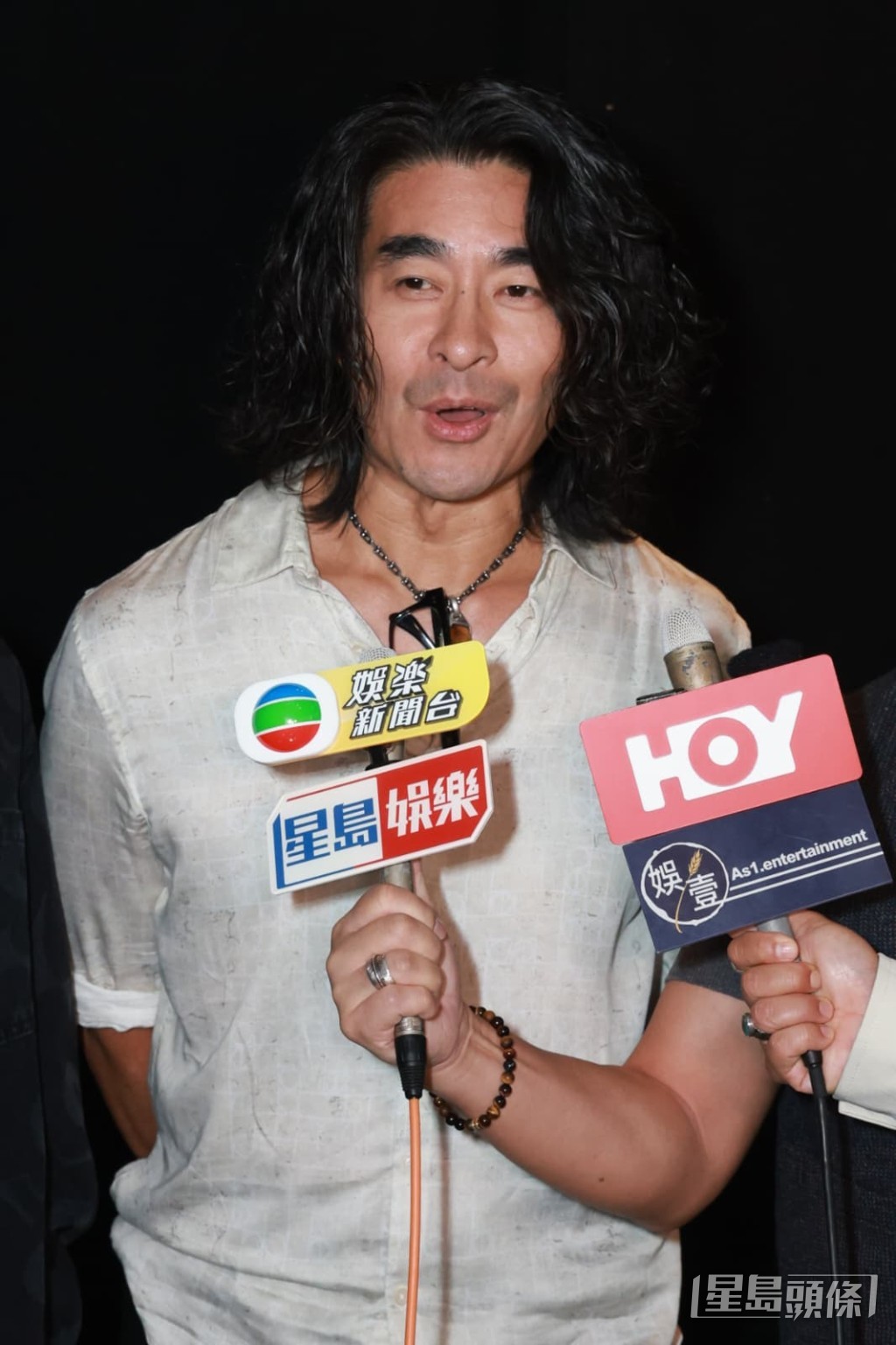 阿正秘密邀請頂級爵士樂手,為太太打造音樂新作。