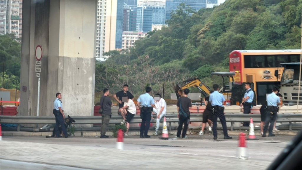 尖沙咀發生傷人案 男子遭襲擊 警方拘捕5人追緝2人