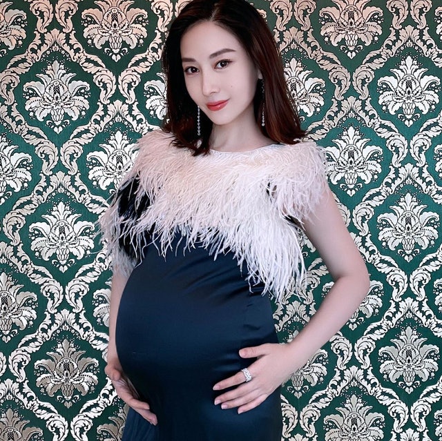 賈曉晨在2017年誕下大女「小飯兜」。
