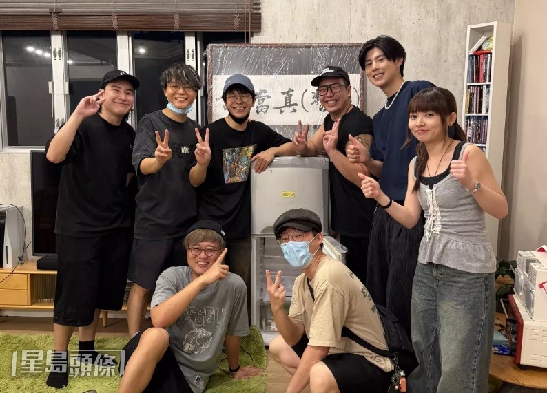 JFFT studio早前發生小火災,成員在直播中幽默指游學修惹火,故決定將試當真牌匾轉交小薯茄。