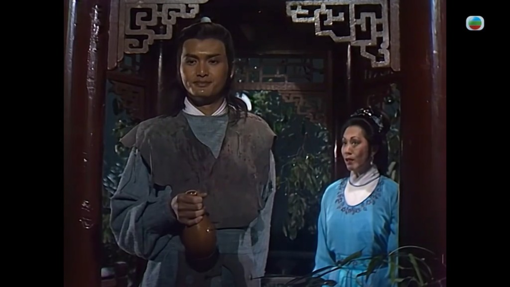 白茵在《笑傲江湖》裡飾演周潤發的師母。