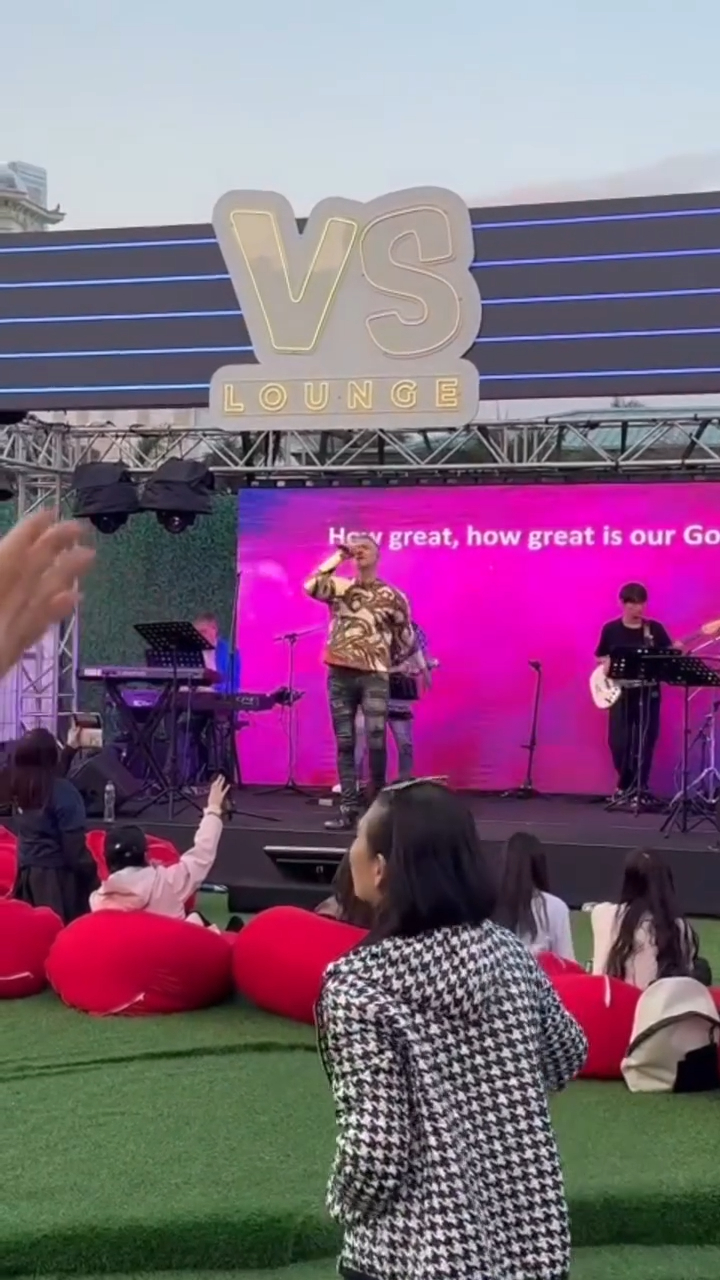 占士丁丁有不少演出。