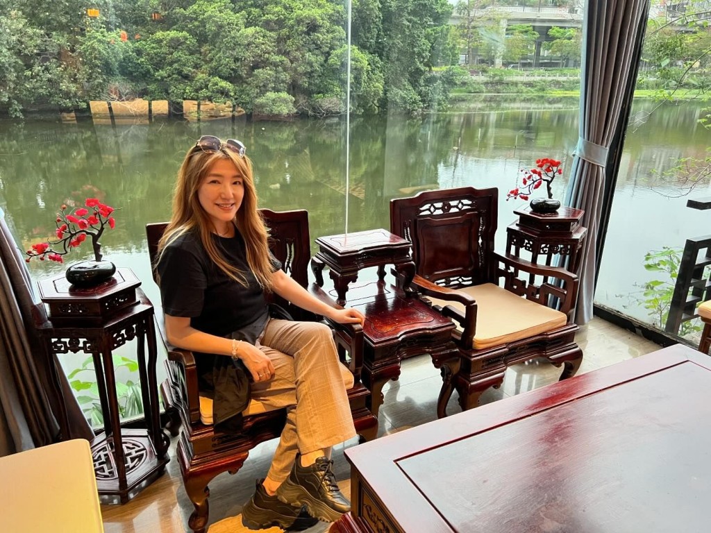 關寶慧曾返回廣州拜祭滿族祖先。