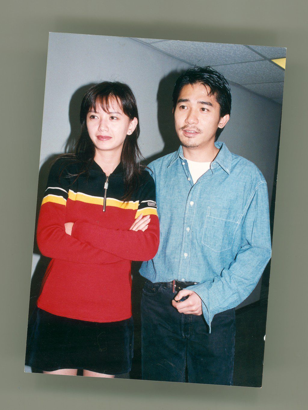 曾華倩與梁朝偉交往六年間三離三合,最終於1988年分手。