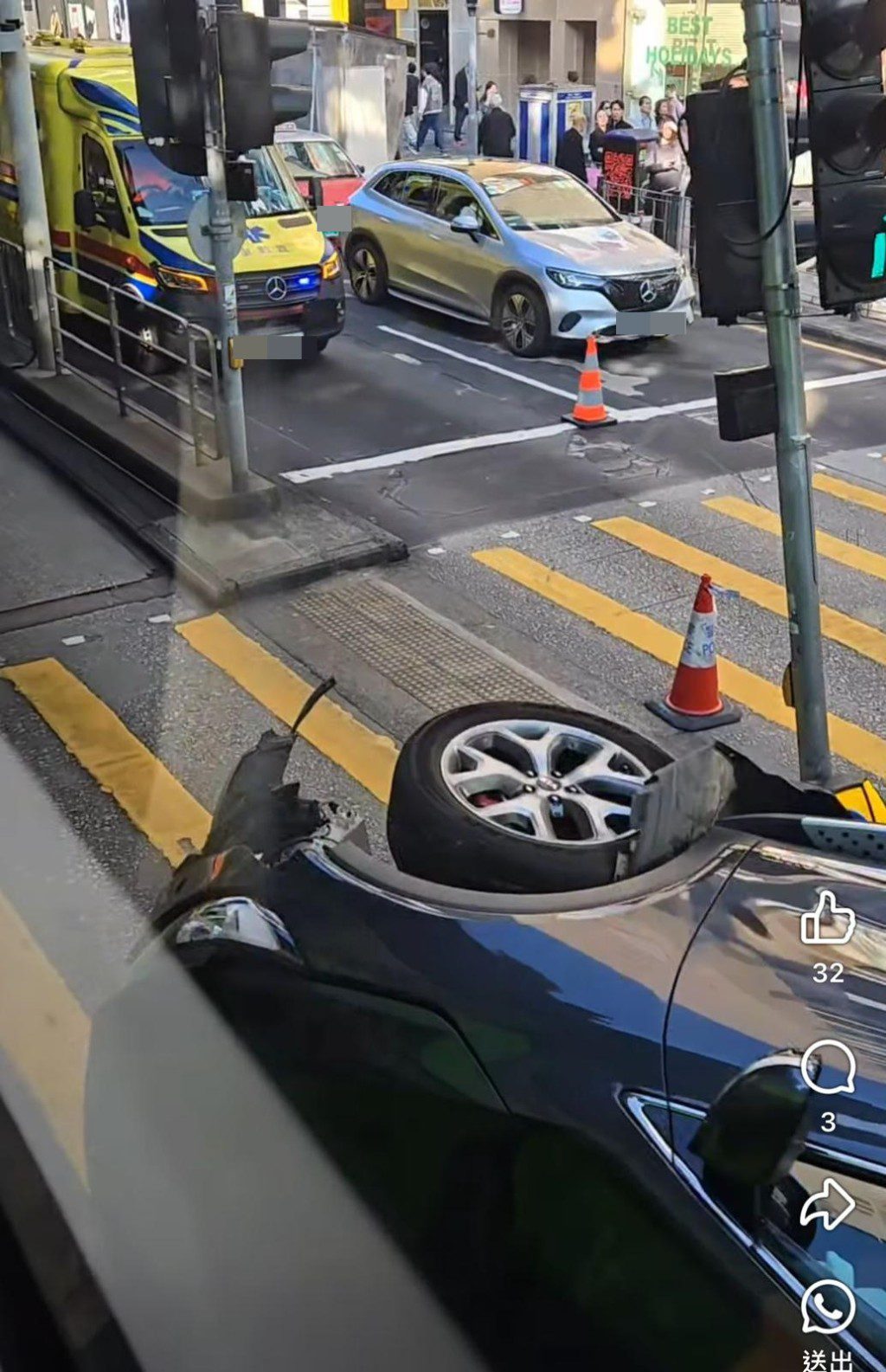 車禍後的相片在網上廣為流傳。