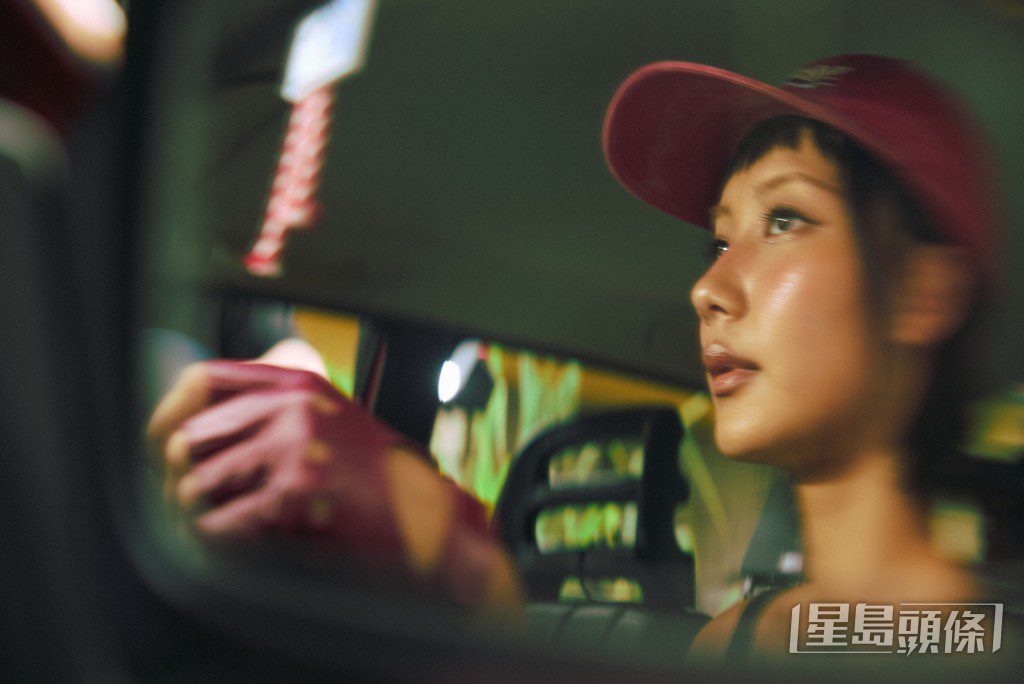 在MV中駕車對Marf而言是最大的挑戰。